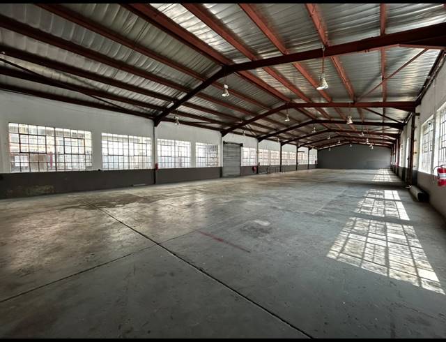 3,720M² WAREHOUSE TO LET IN WYNBERG